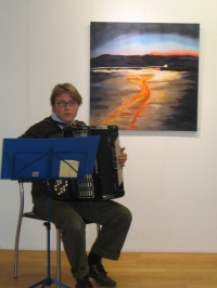  Vernissage im Forum Zugerland: Musikalische Untermalung durch Simon Mathys 